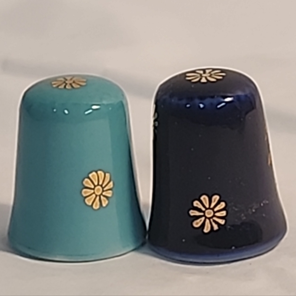 Vtg Limoges Thimbles x 2 Hand Sewing Porcelain w/ Painted Gold Flowers France